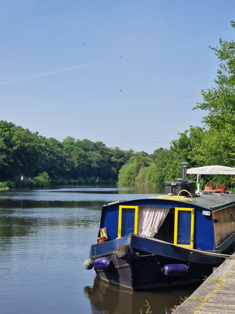 Canal de la Vilaine à Bourg-des-Comptes illustrant le cadre de vie local du marché immobilier