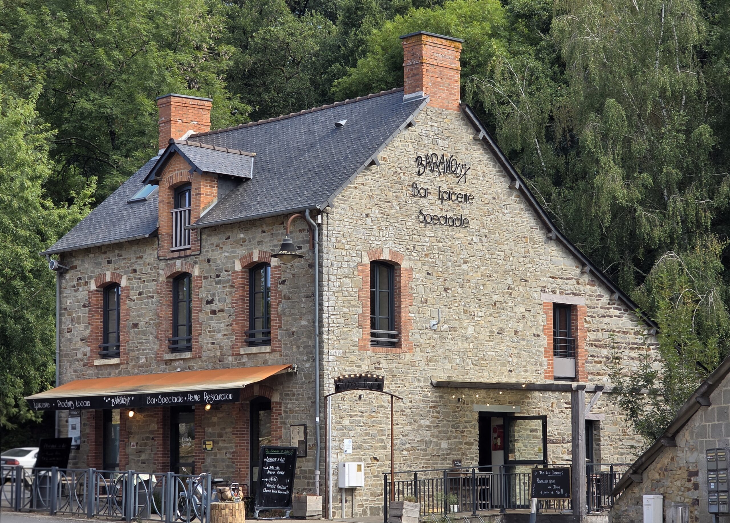 Le Baranoux, bar associatif et lieu de vie à Saint-Senoux